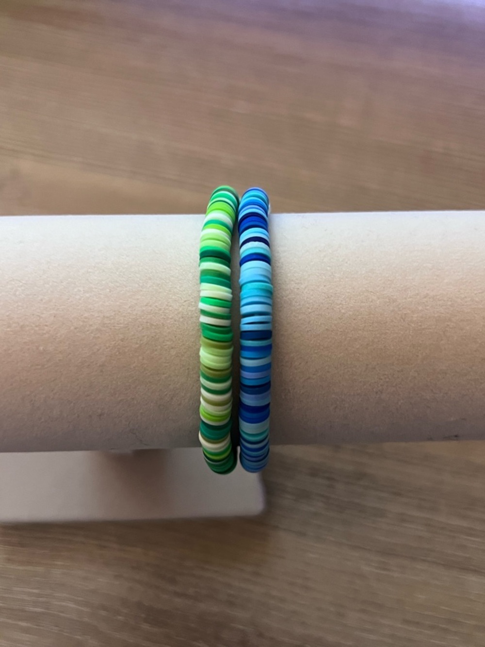 7 Piece Rainbow Bead Stretch Bracelet Set Colorful Stackable Elastic Bracelets - Picture 5 of 6
